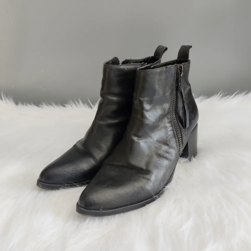 Steve Madden Peele Leather Ankle Booties